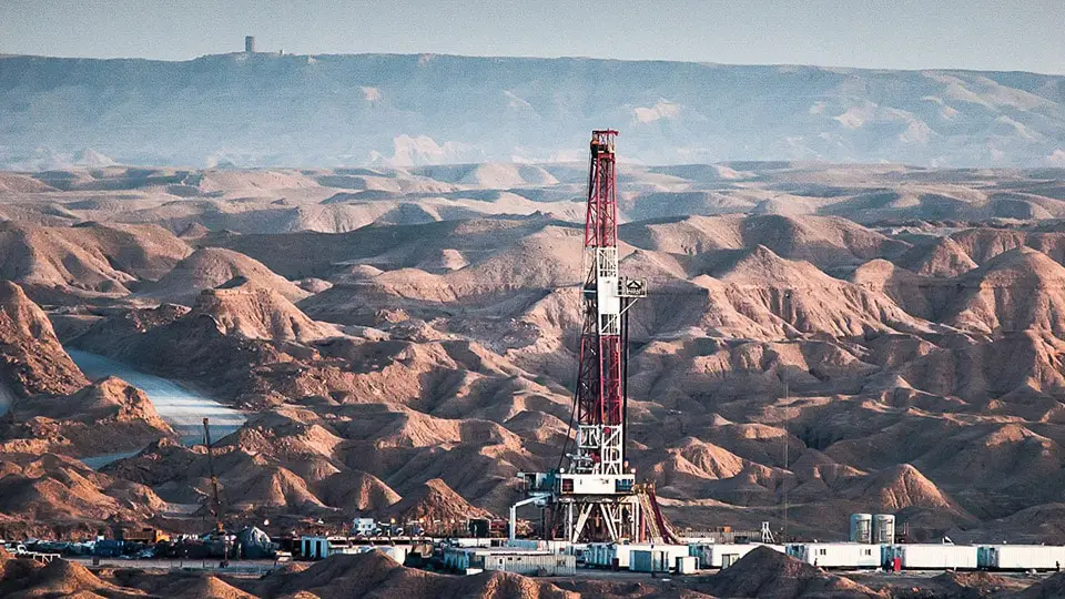 اجرای پوشش ضد حریق توسعه میدان نفتی آذر
